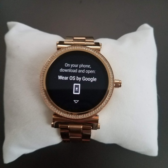 Michael Kors Access Sofie Pavé 42mm Rose Gold main image 8